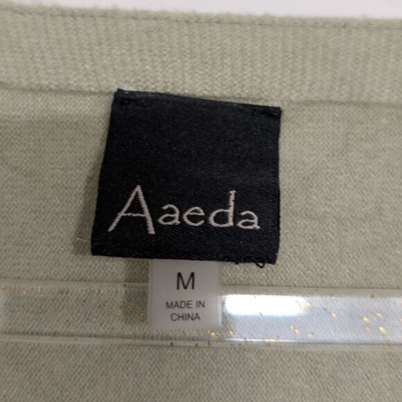 Aaeda Floral Sweater Womens Size Medium Green Boho Cottage Knit Oversized V Neck - Picture 4 of 9